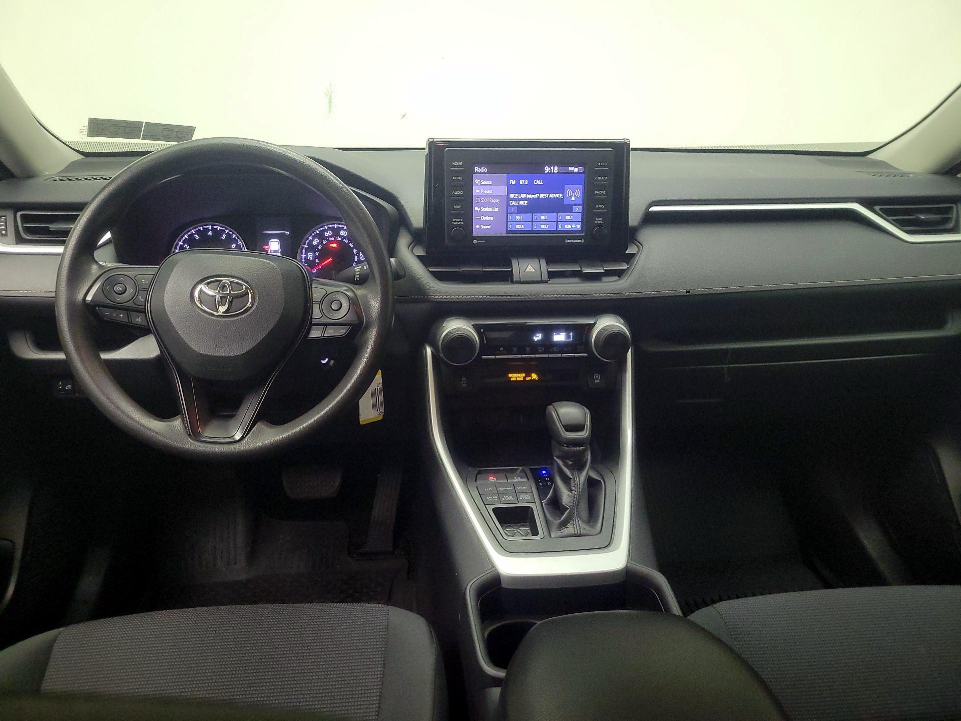 Thumbnail: 2020 Toyota RAV4 - 9