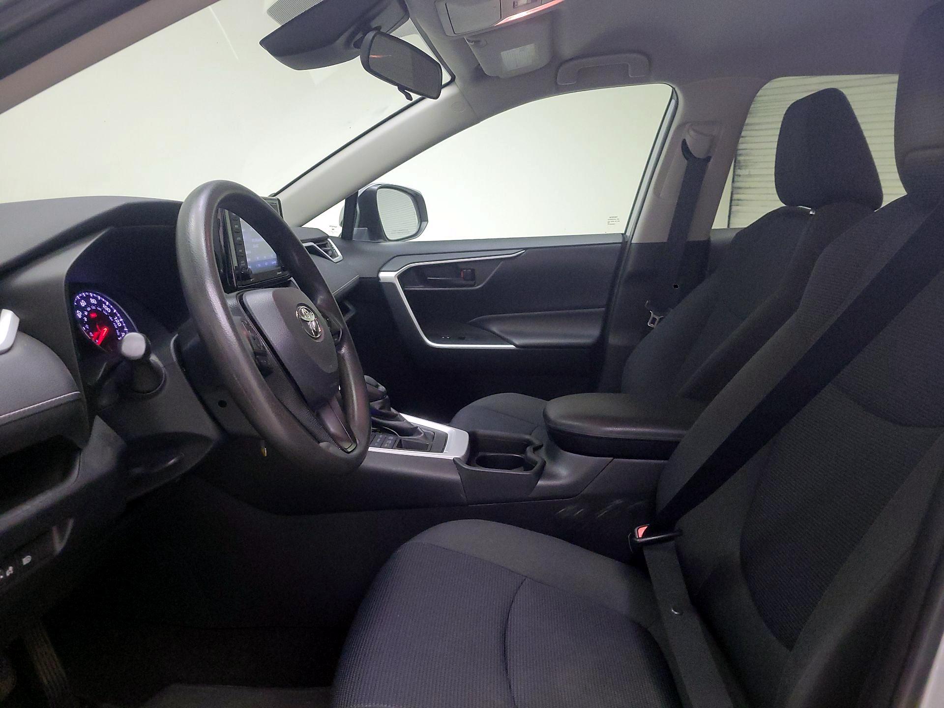 Thumbnail: 2020 Toyota RAV4 - 11