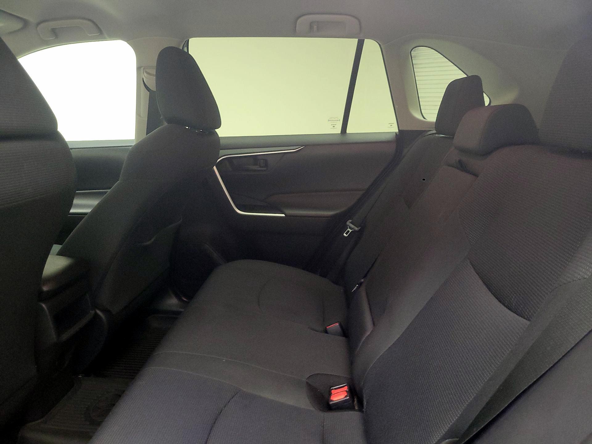 Thumbnail: 2020 Toyota RAV4 - 19