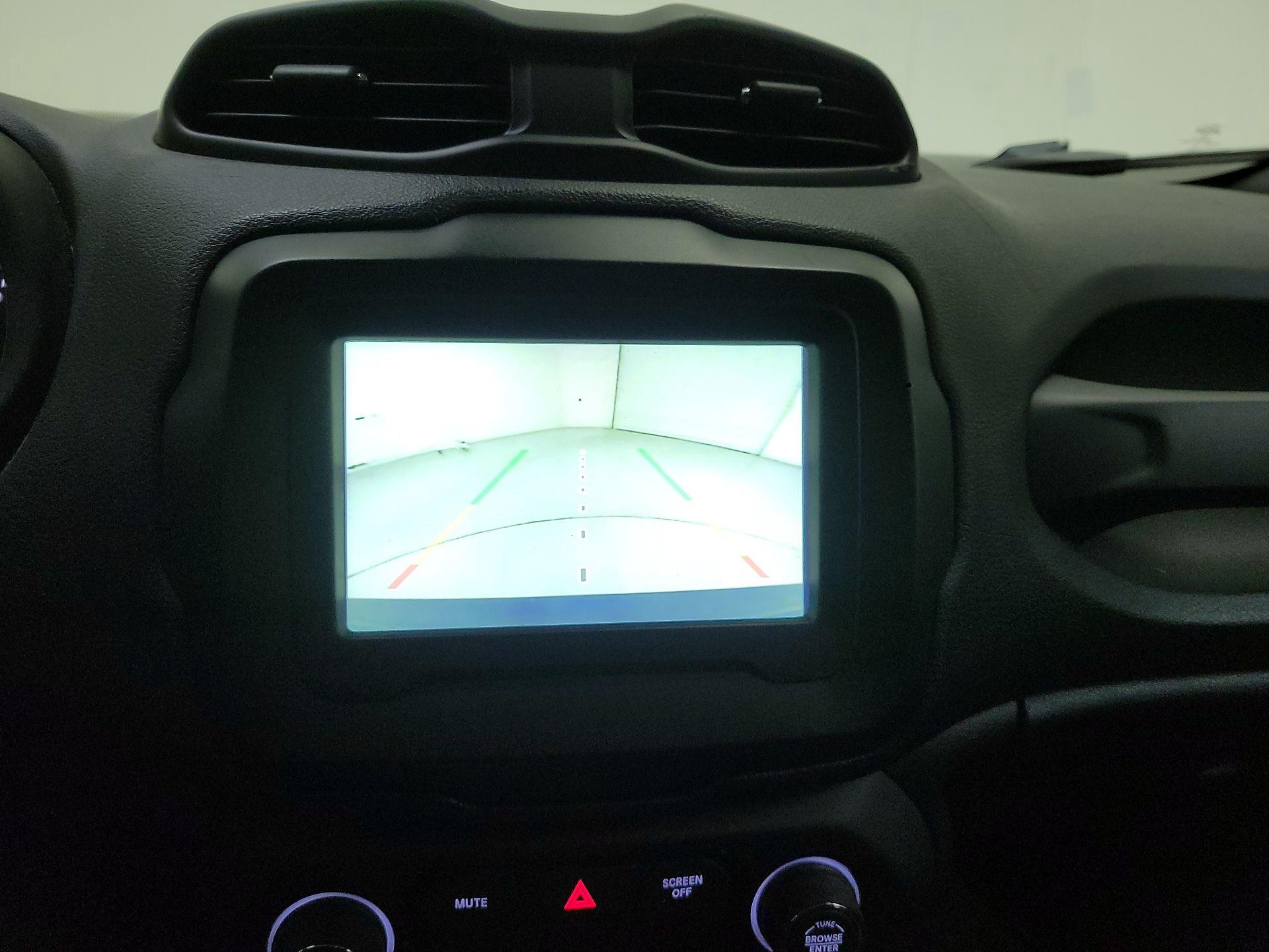 Thumbnail: 2020 Jeep Renegade - 14