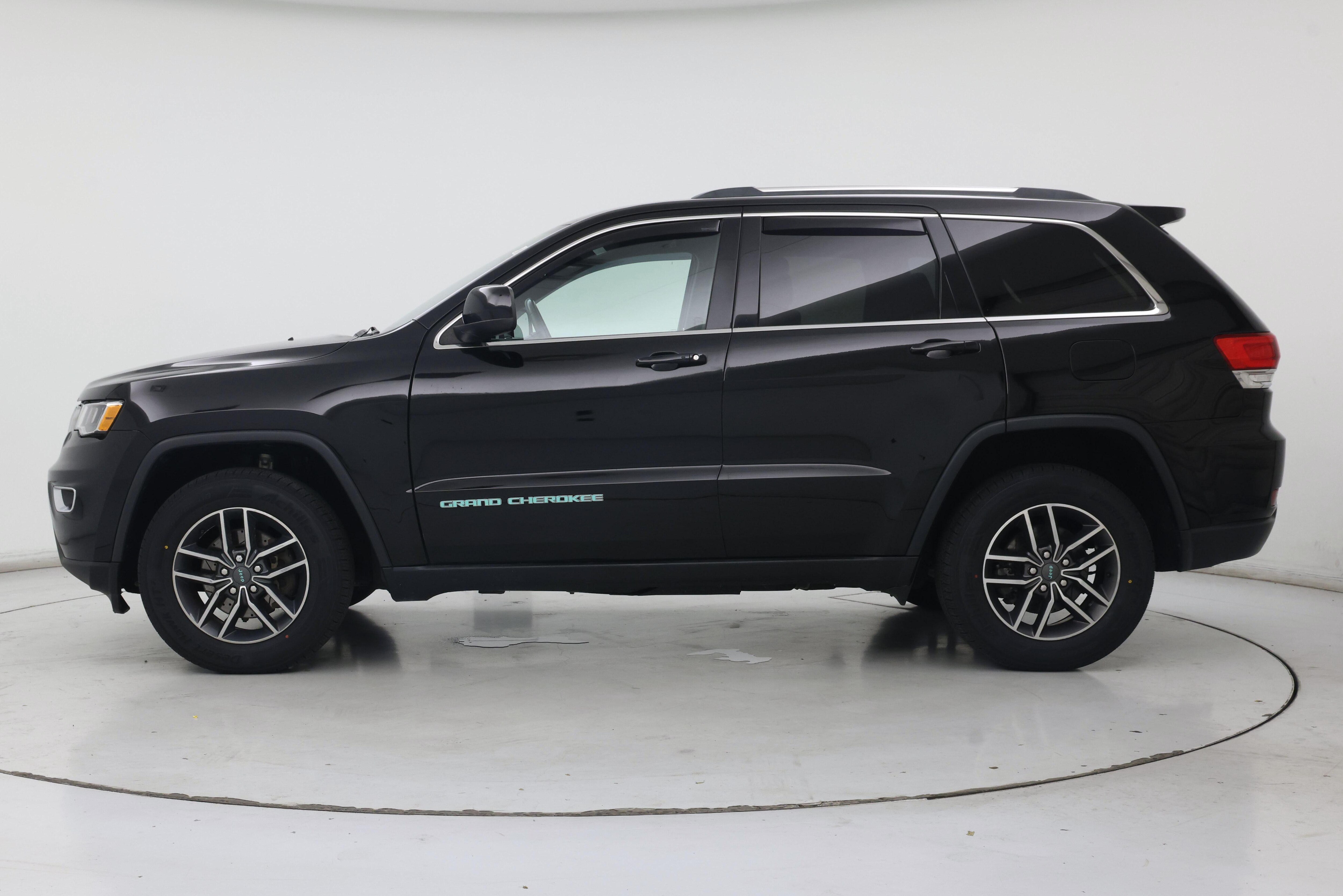 Thumbnail: 2019 Jeep Grand Cherokee - 3