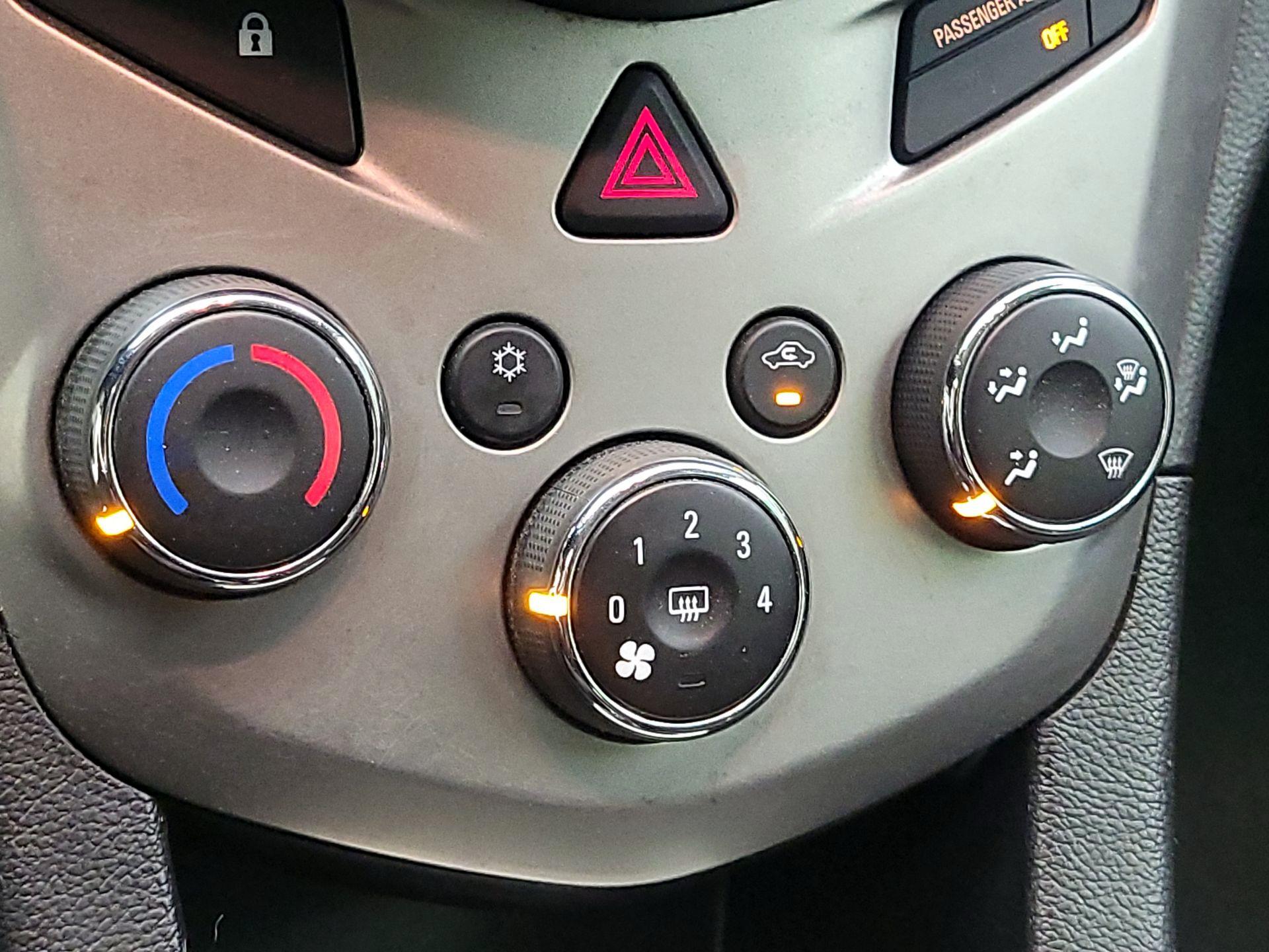 Thumbnail: 2015 Chevrolet Sonic - 15