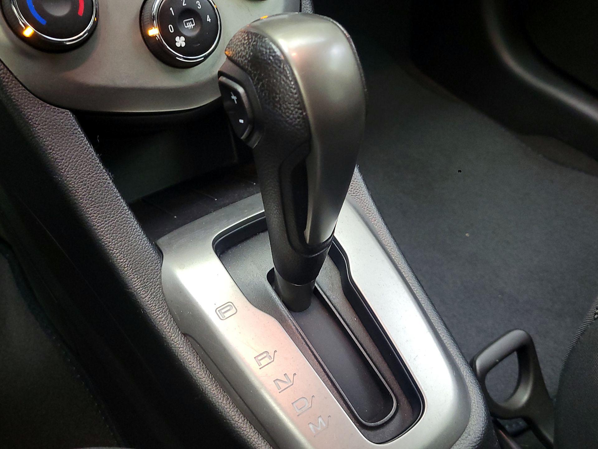 Thumbnail: 2015 Chevrolet Sonic - 16