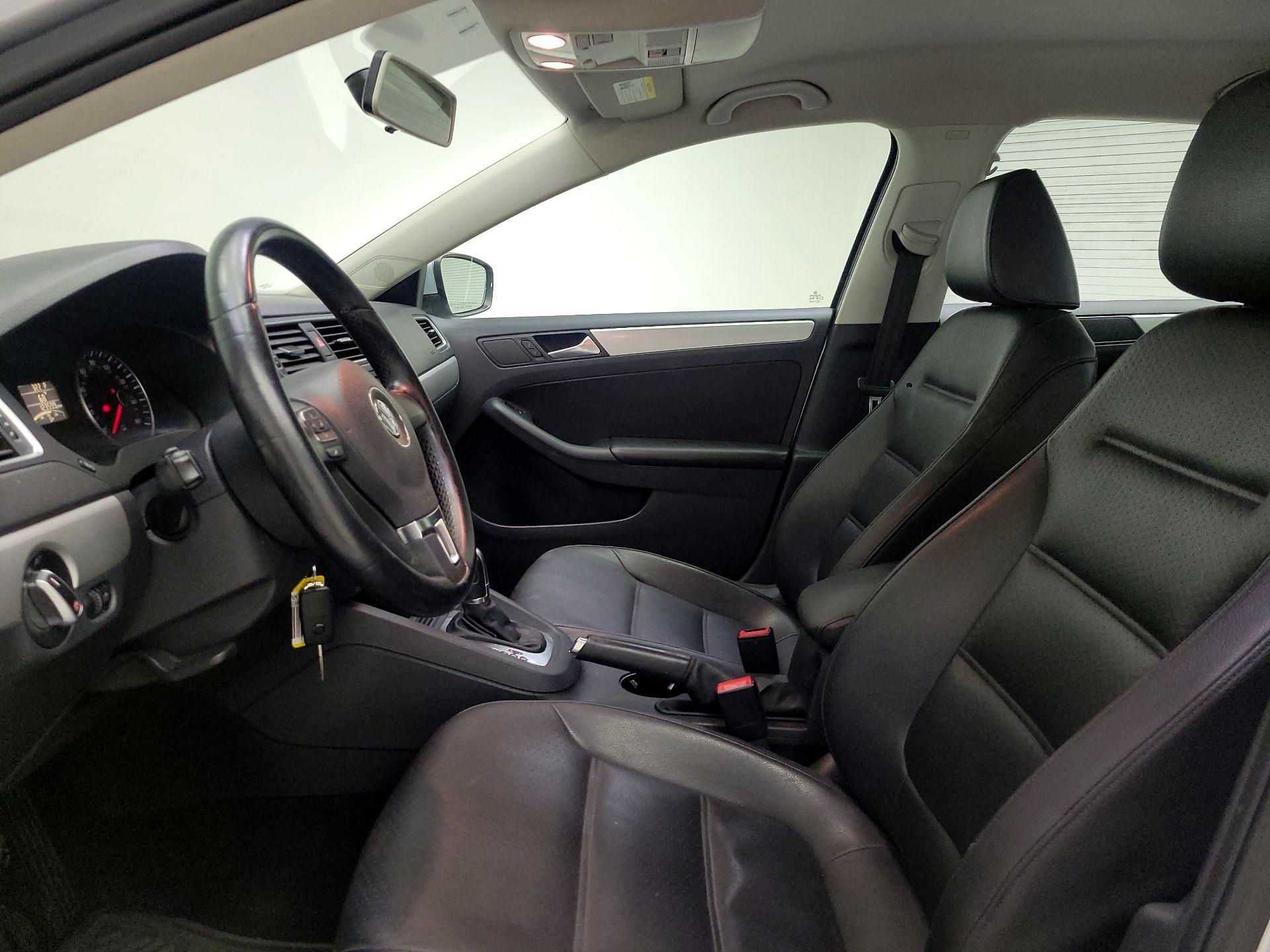 Thumbnail: 2014 Volkswagen Jetta - 11