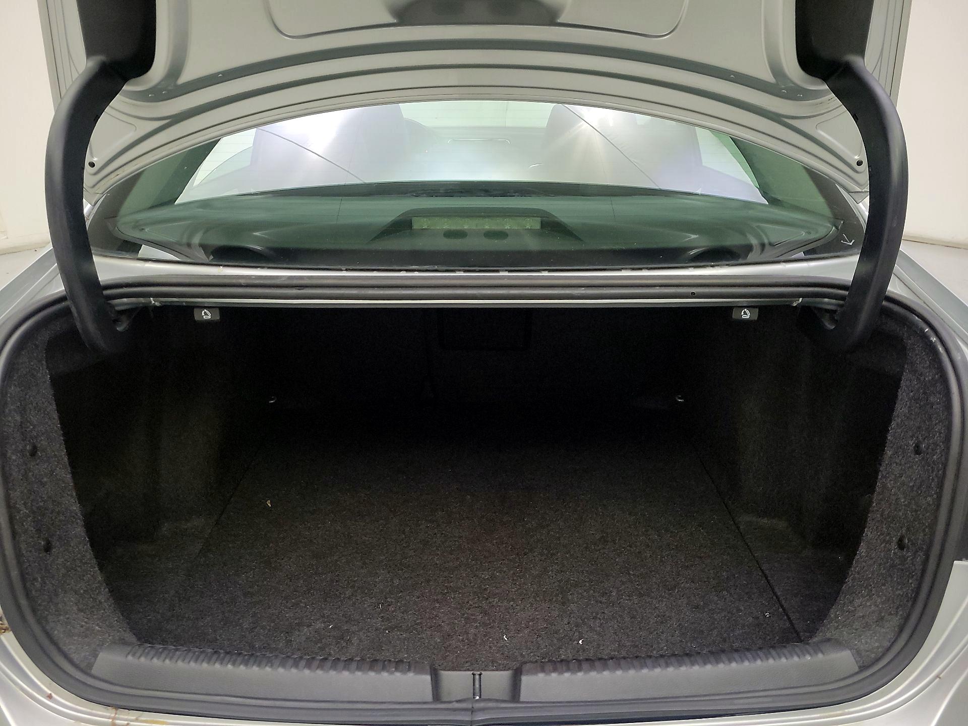 Thumbnail: 2014 Volkswagen Jetta - 19