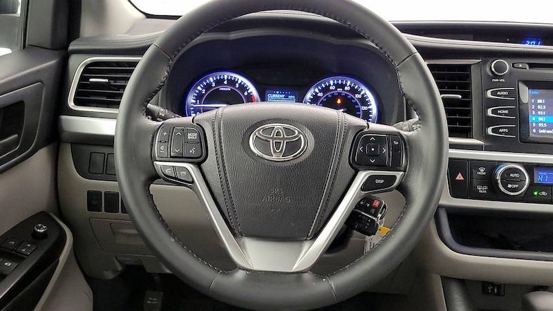 2014 Toyota Highlander Plus 10