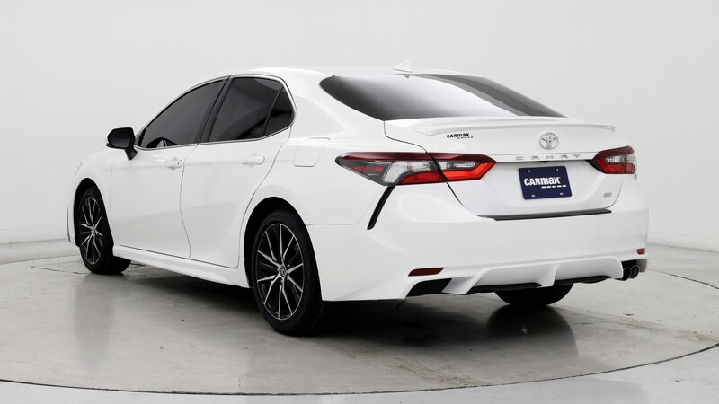 2022 Toyota Camry SE 2