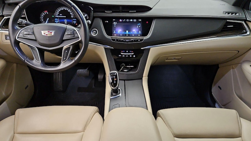 2017 Cadillac XT5  9