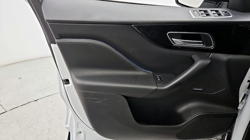 2020 Jaguar F-Pace 25t 12