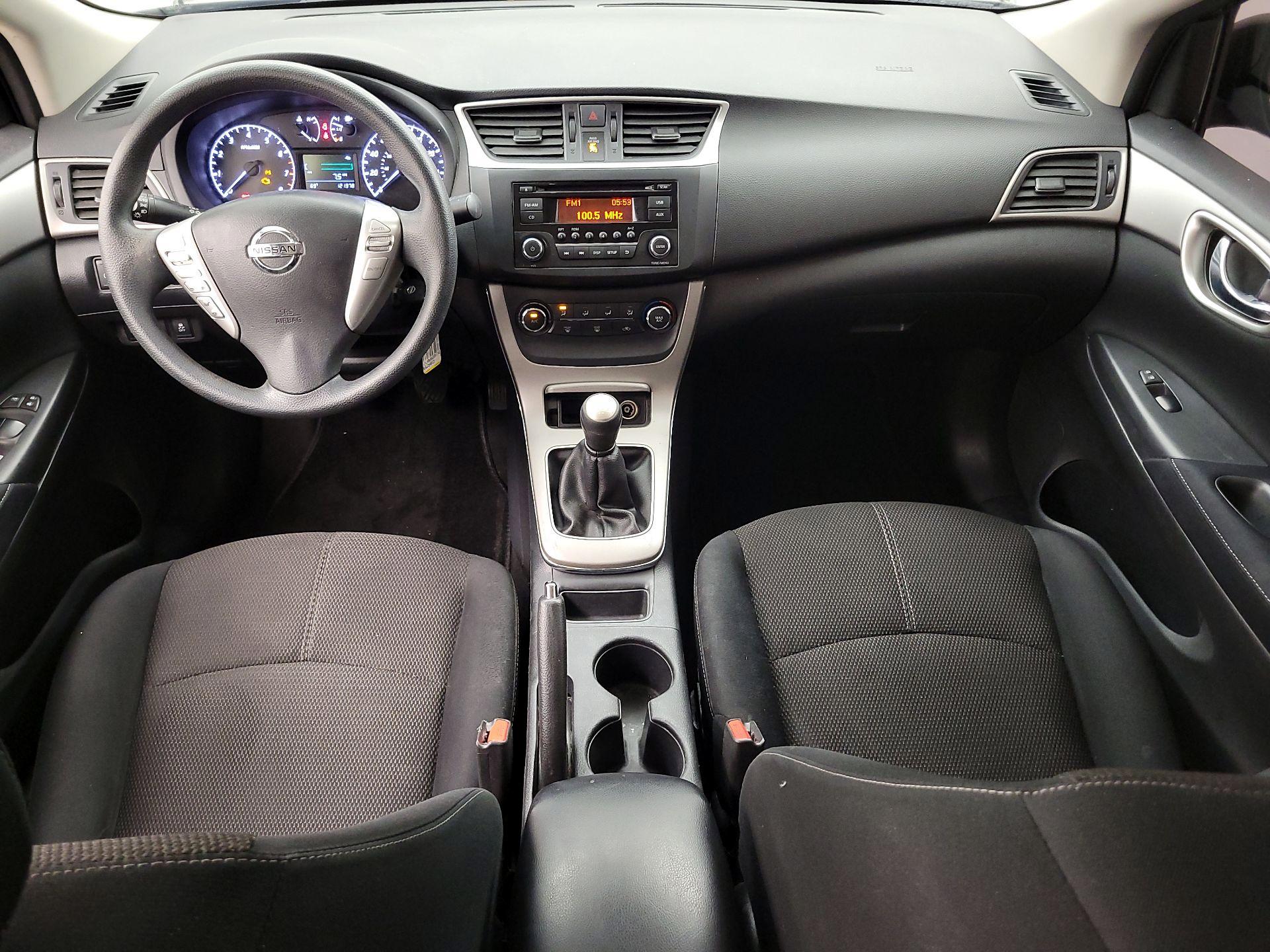 Thumbnail: 2015 Nissan Sentra - 9
