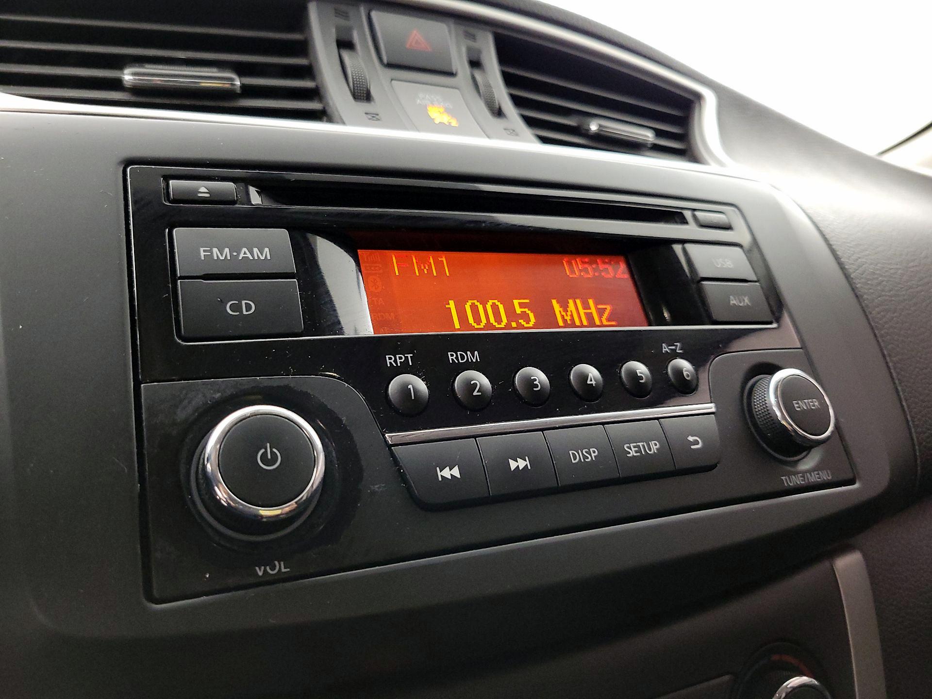Thumbnail: 2015 Nissan Sentra - 14