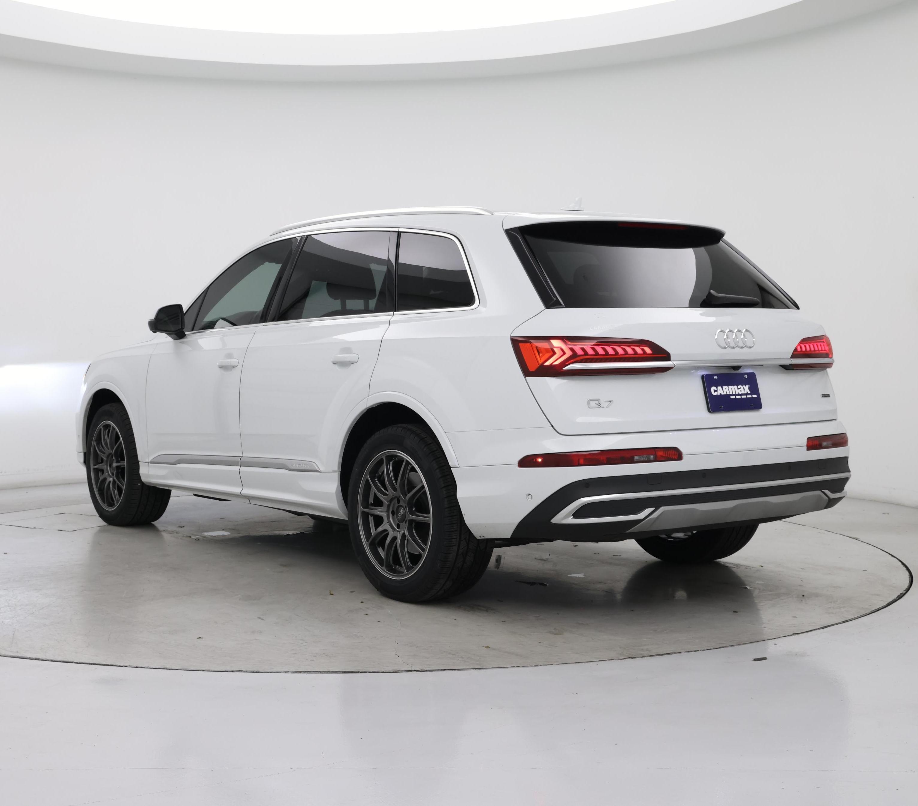 Thumbnail: 2023 Audi Q7 - 2