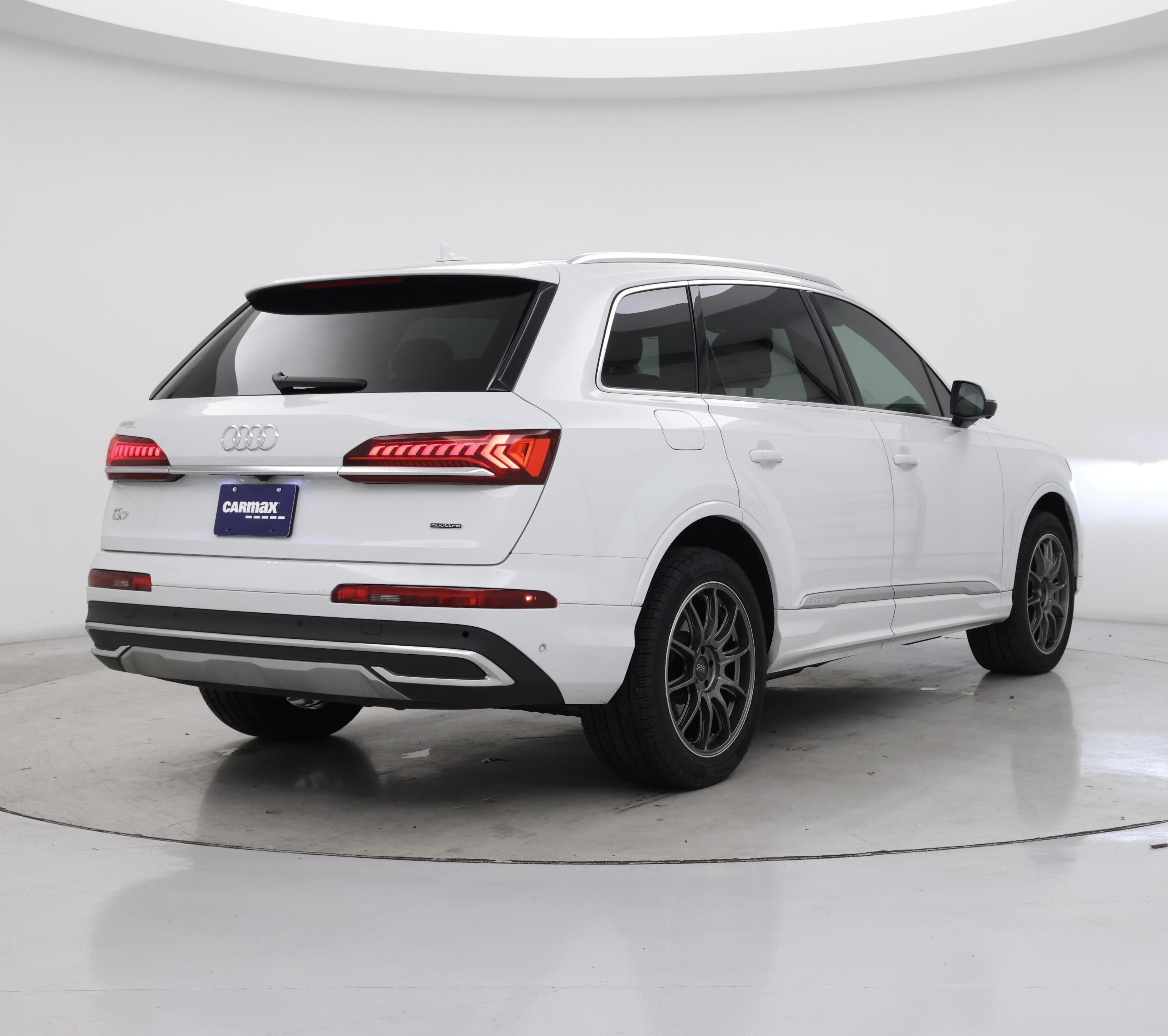 Thumbnail: 2023 Audi Q7 - 8