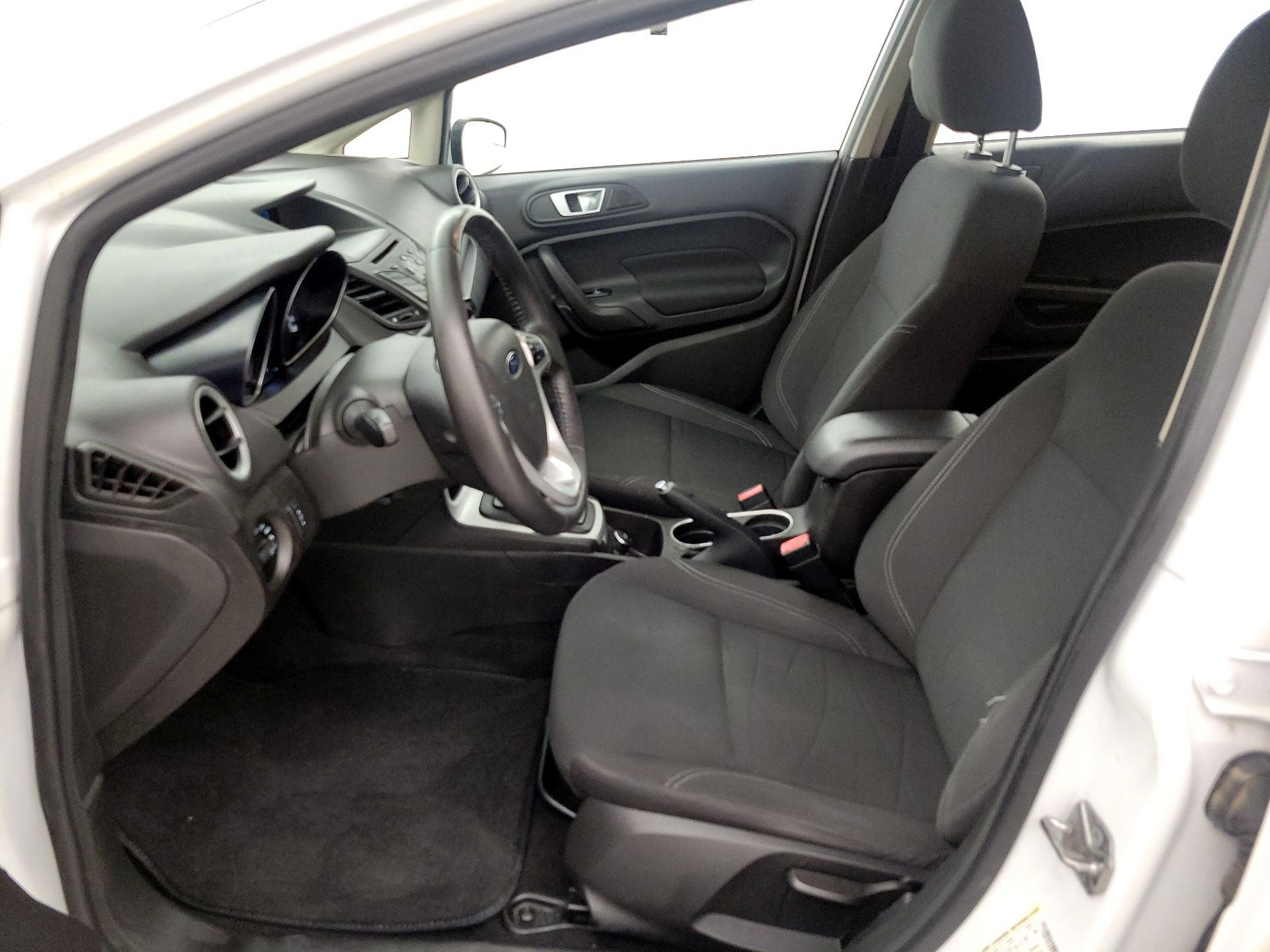 Thumbnail: 2015 Ford Fiesta - 11