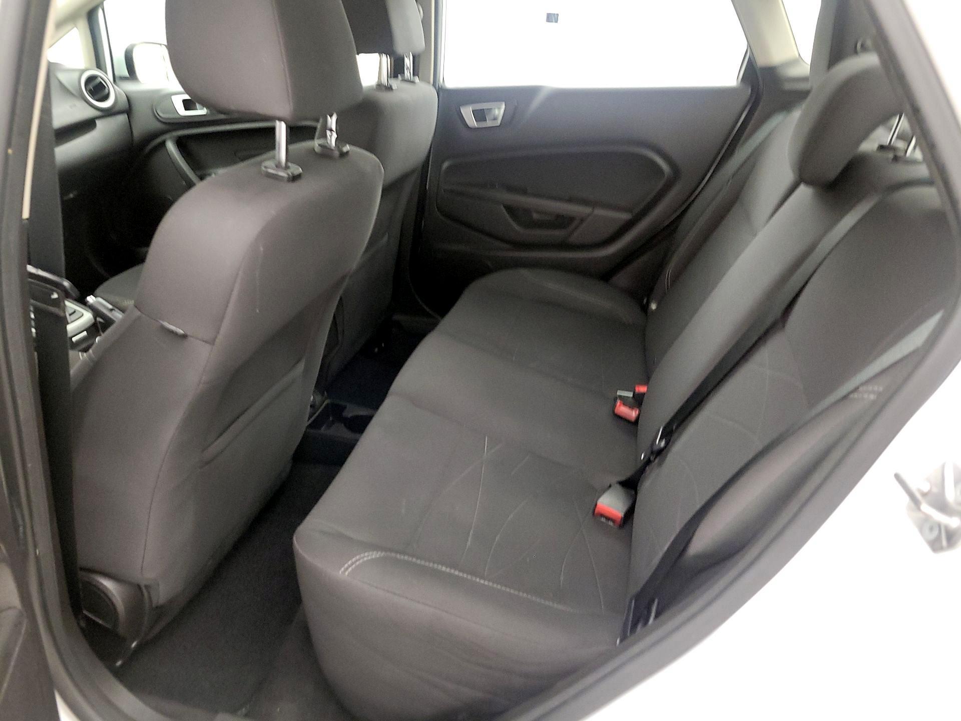 Thumbnail: 2015 Ford Fiesta - 17