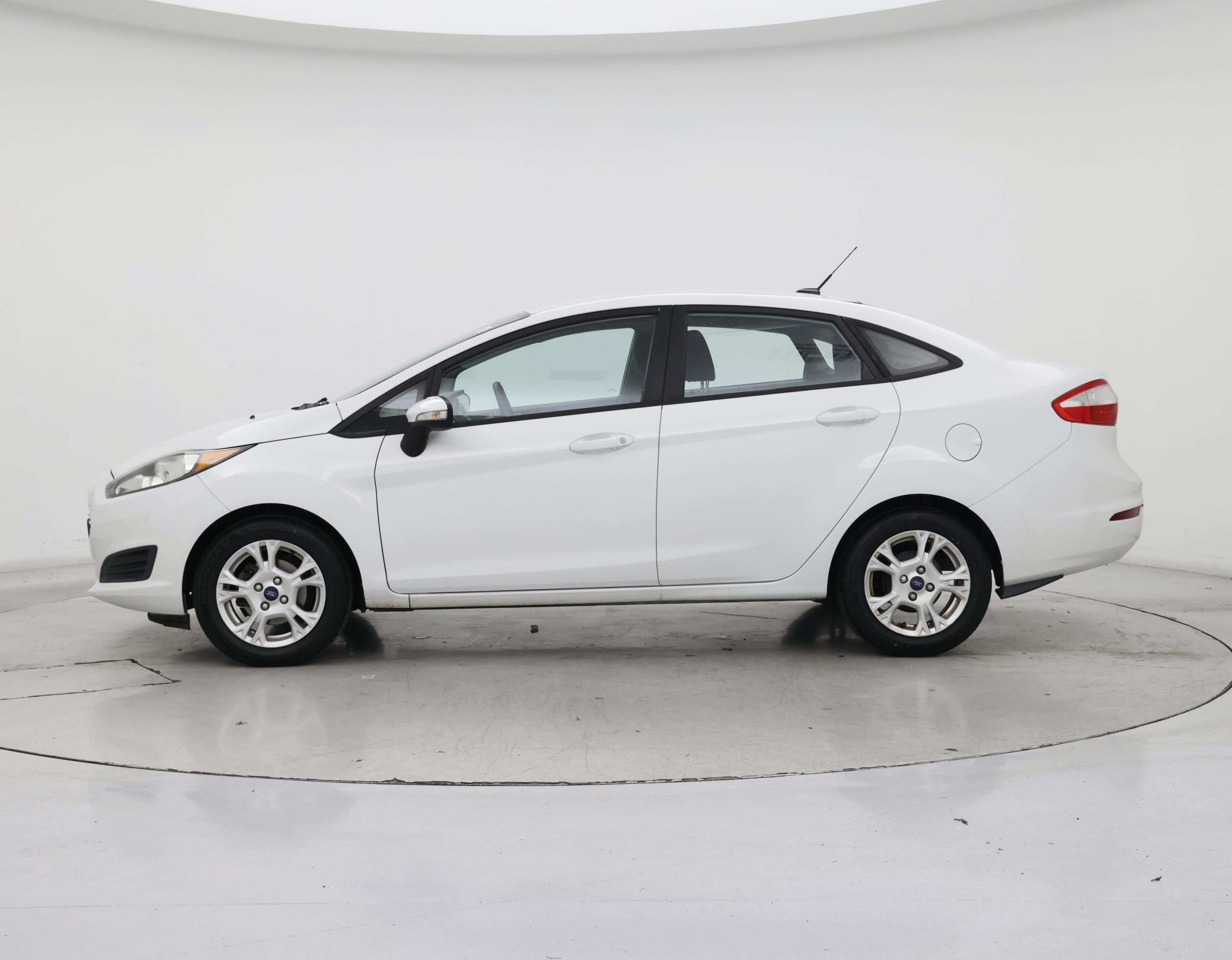 Thumbnail: 2015 Ford Fiesta - 3