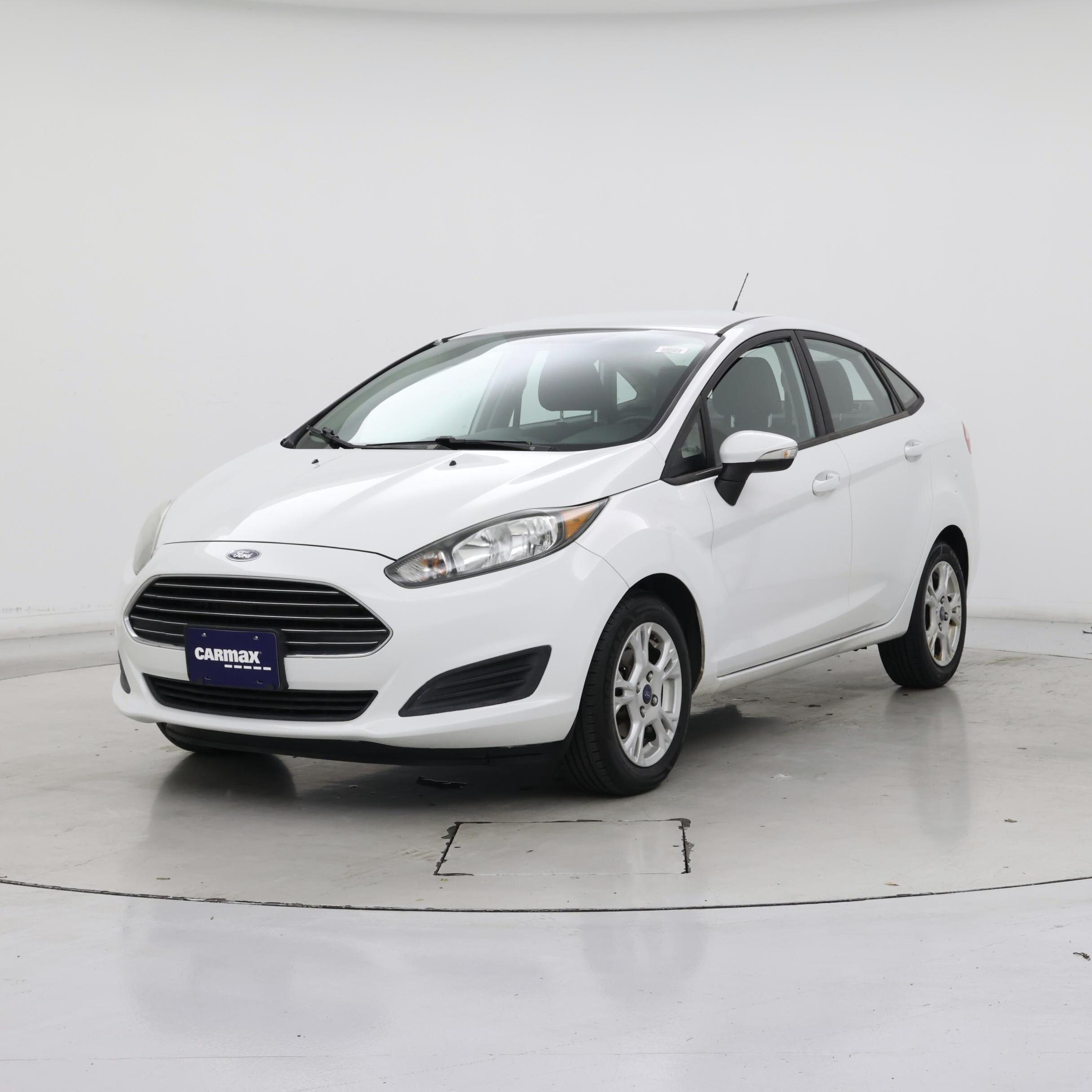Thumbnail: 2015 Ford Fiesta - 4
