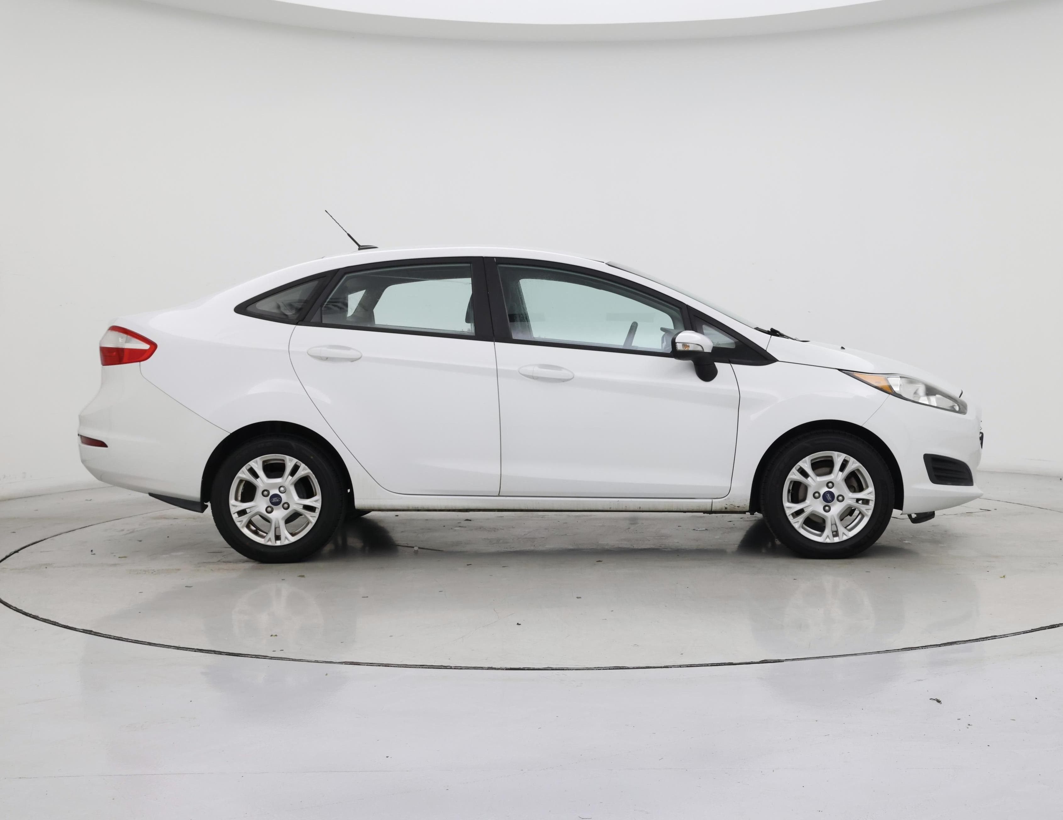 Thumbnail: 2015 Ford Fiesta - 7