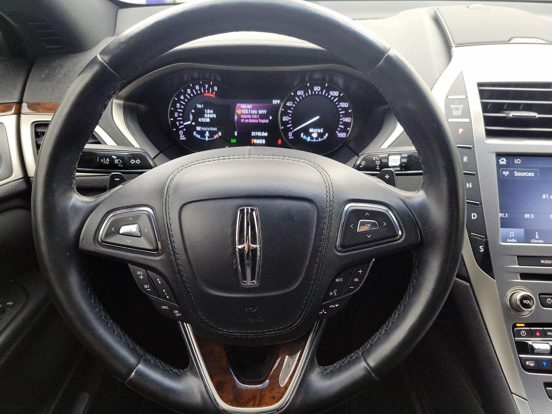 Thumbnail: 2020 Lincoln MKZ - 10