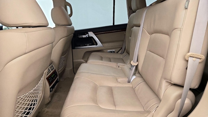 2013 Toyota Land Cruiser  21