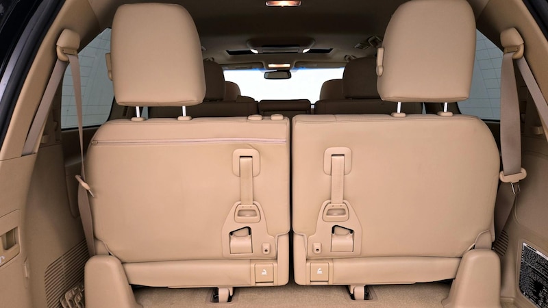 2013 Toyota Land Cruiser  23