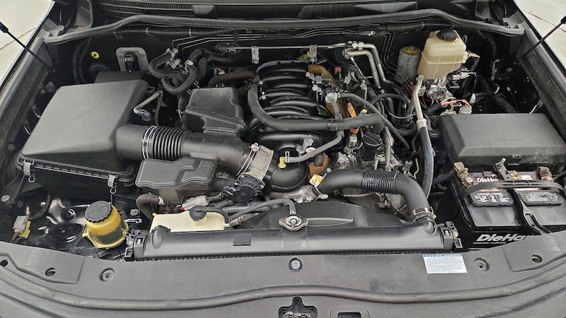 2013 Toyota Land Cruiser  24