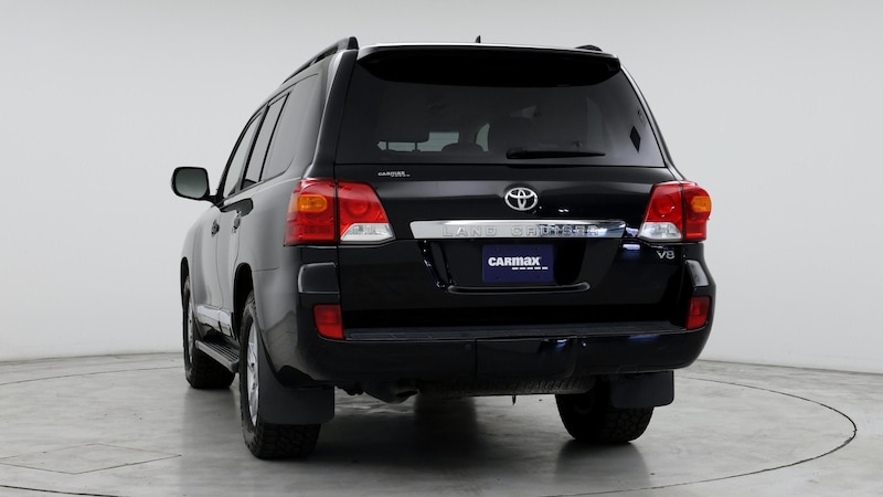 2013 Toyota Land Cruiser  6
