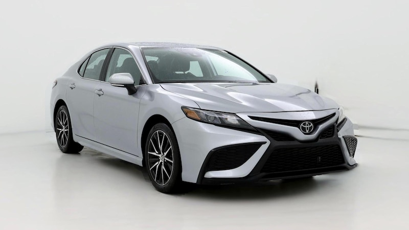 2024 Toyota Camry SE Hero Image