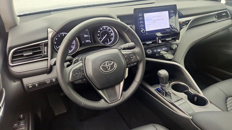 2024 Toyota Camry SE 9