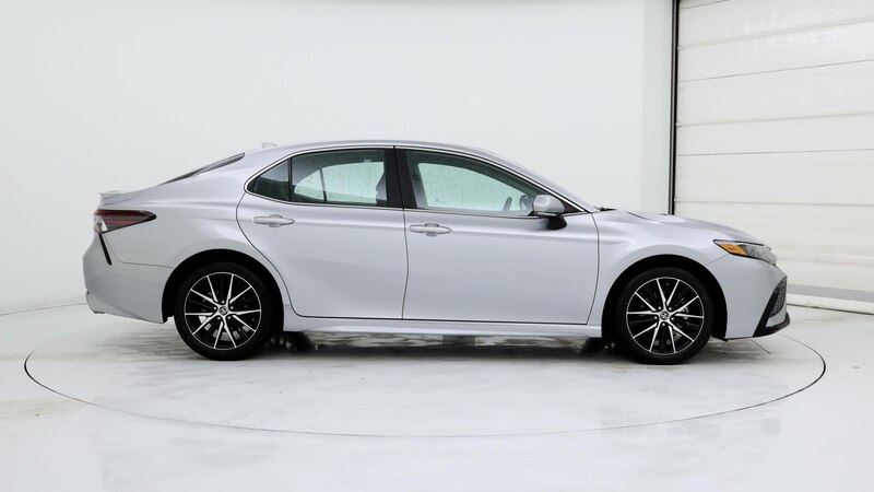 2024 Toyota Camry SE 7