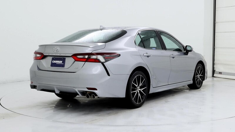 2024 Toyota Camry SE 8