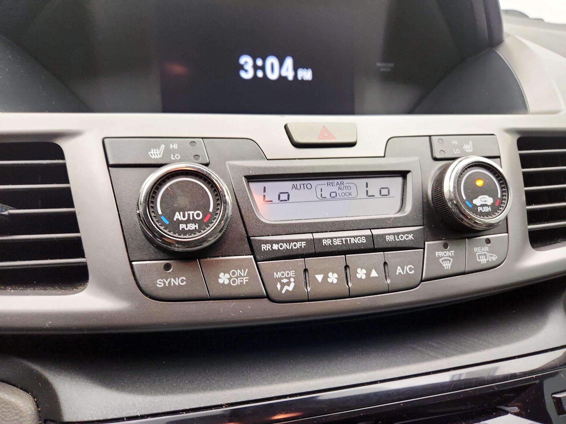 Thumbnail: 2015 Honda Odyssey - 16