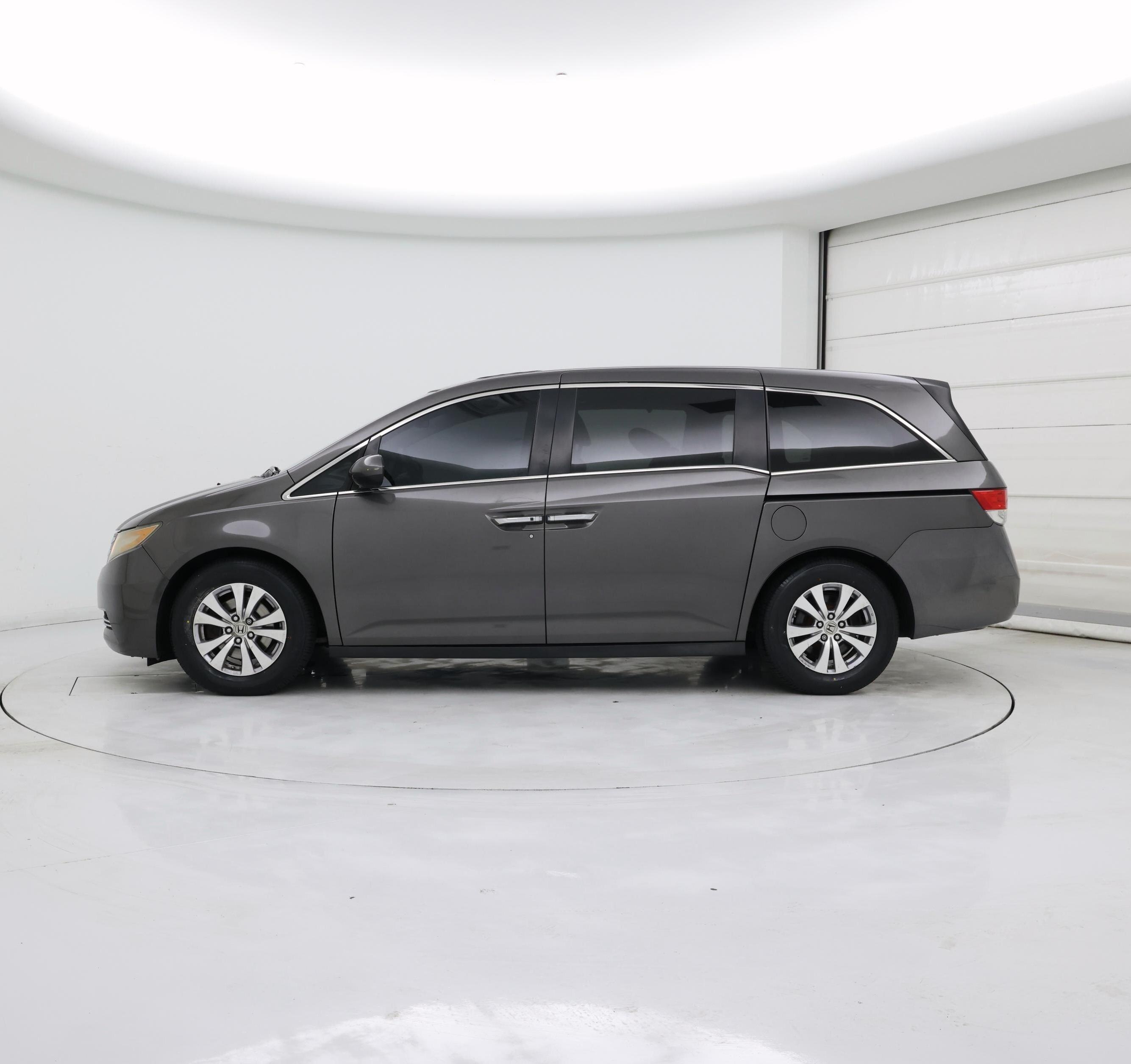 Thumbnail: 2015 Honda Odyssey - 3