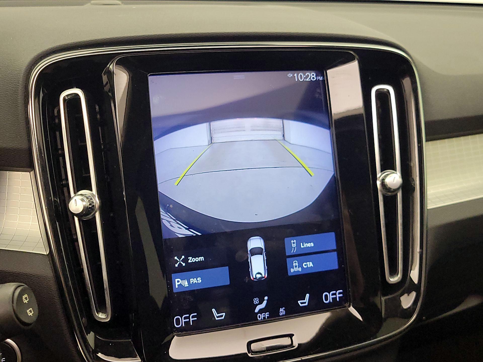 Thumbnail: 2020 Volvo XC40 - 14