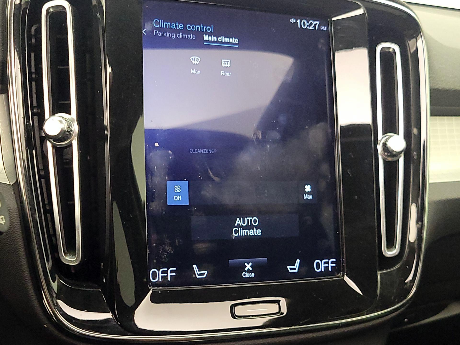 Thumbnail: 2020 Volvo XC40 - 16