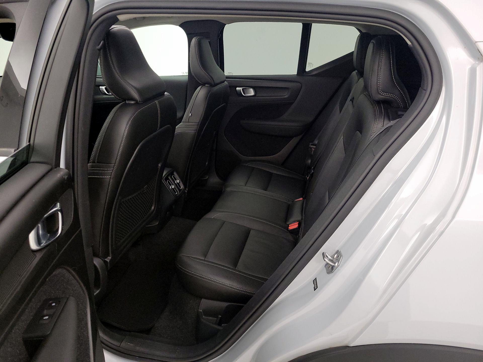 Thumbnail: 2020 Volvo XC40 - 20