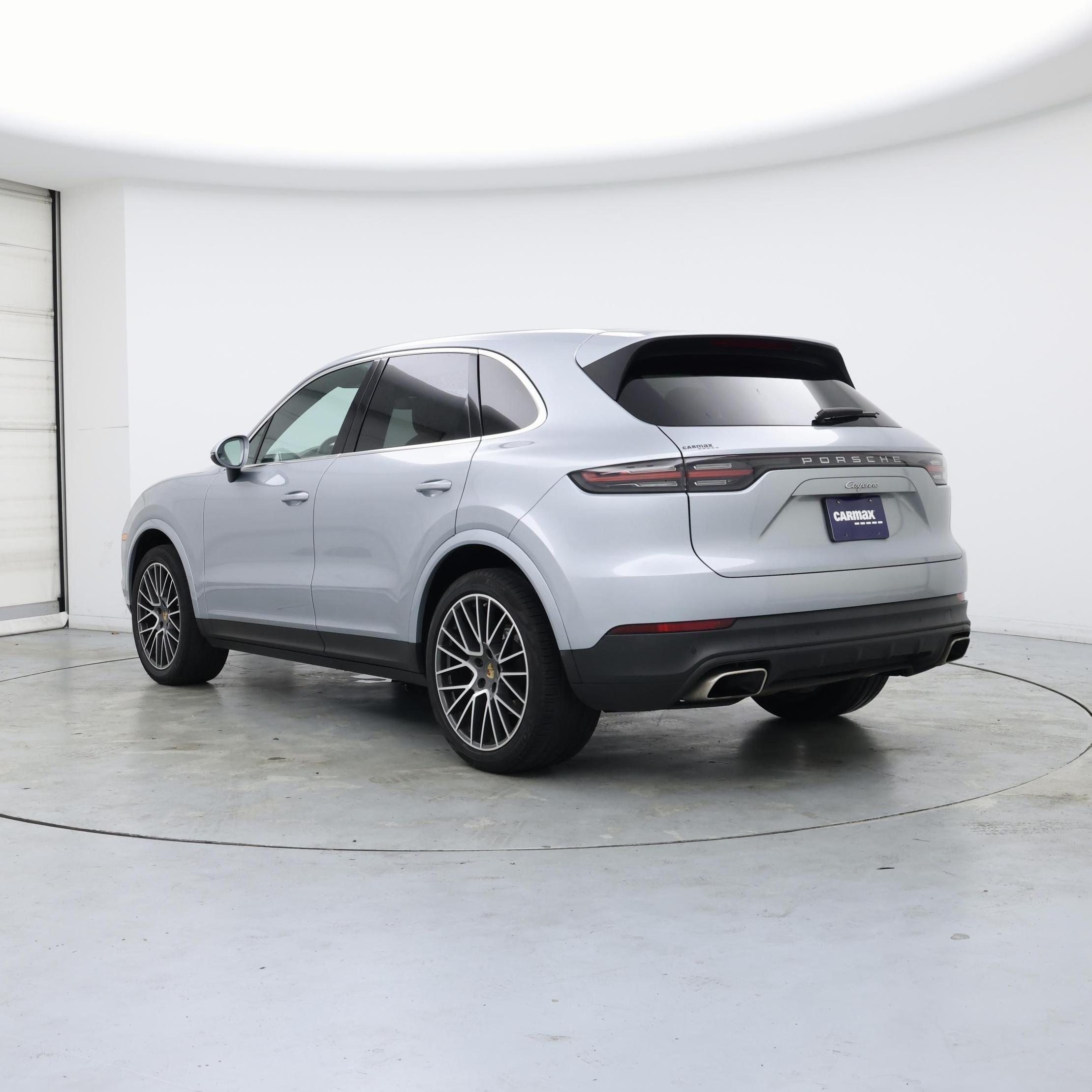 Thumbnail: 2020 Porsche Cayenne - 2