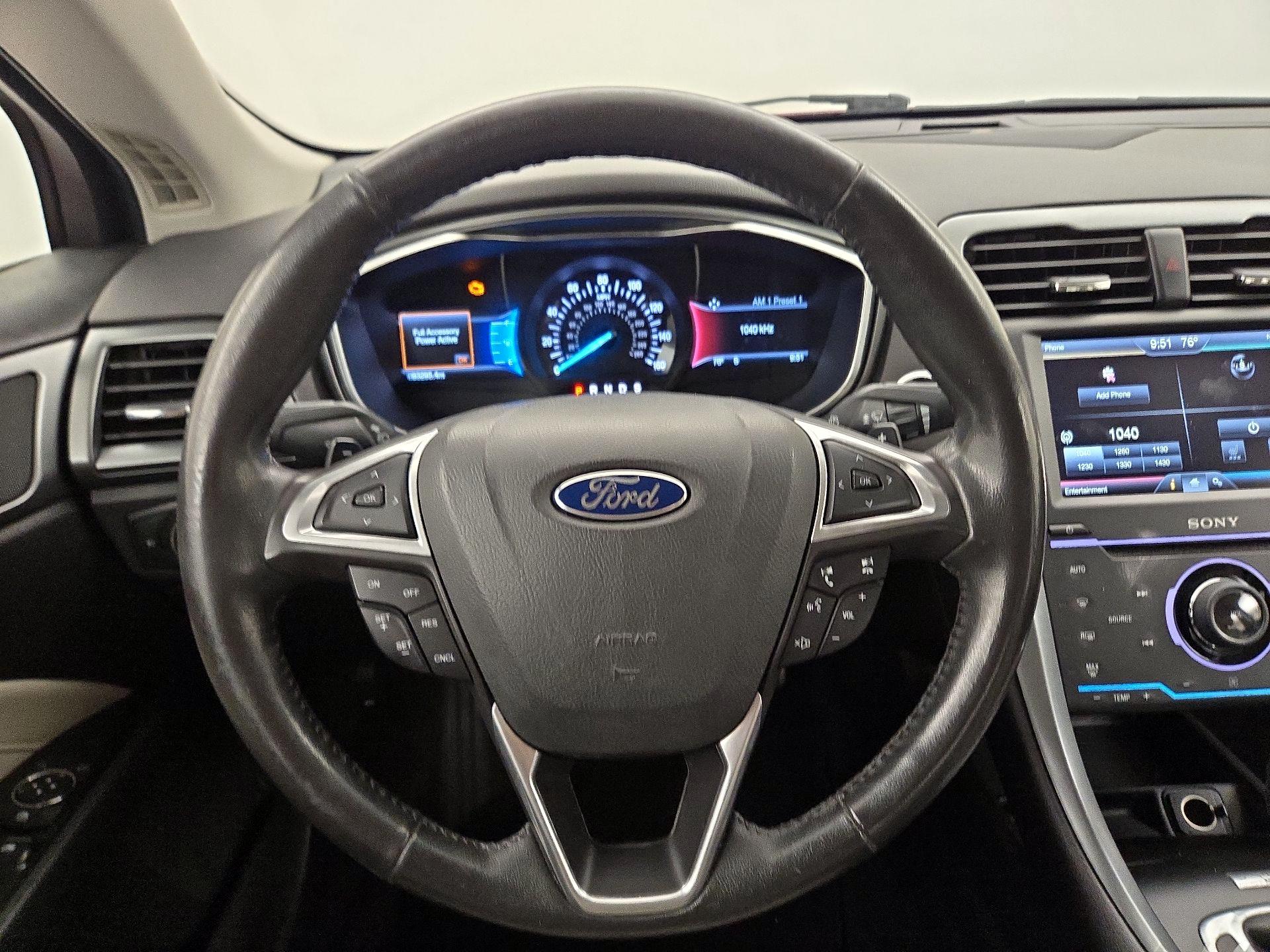 Thumbnail: 2015 Ford Fusion - 10