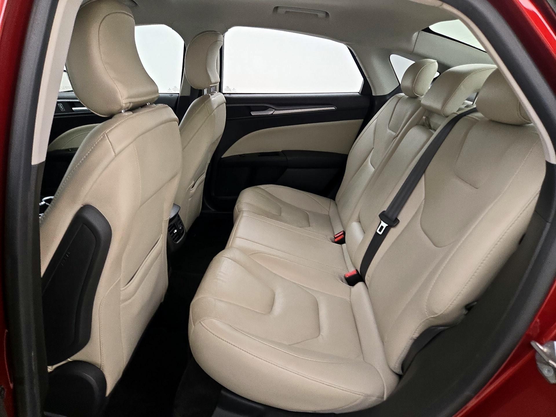 Thumbnail: 2015 Ford Fusion - 19