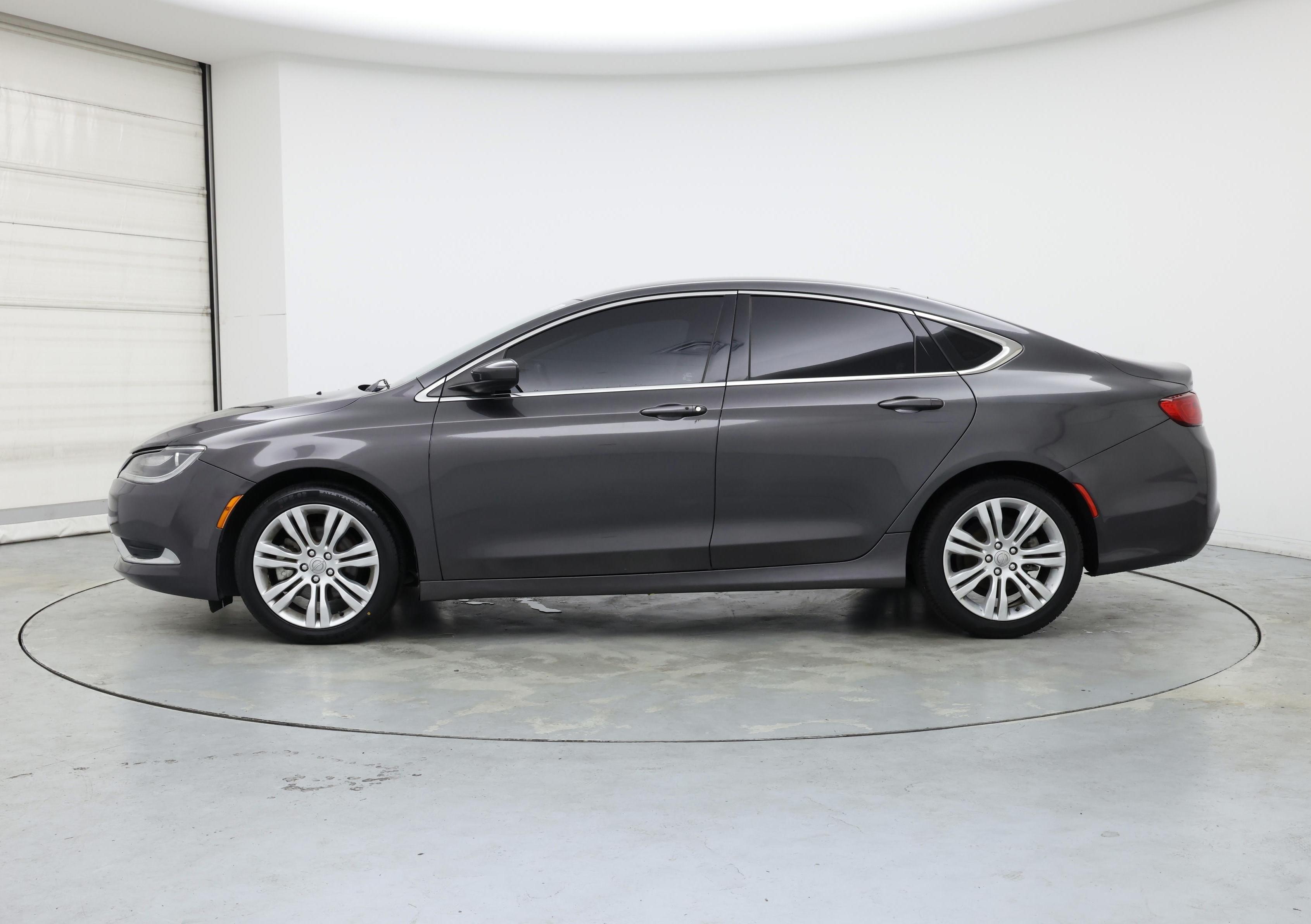 Thumbnail: 2015 Chrysler 200 - 3