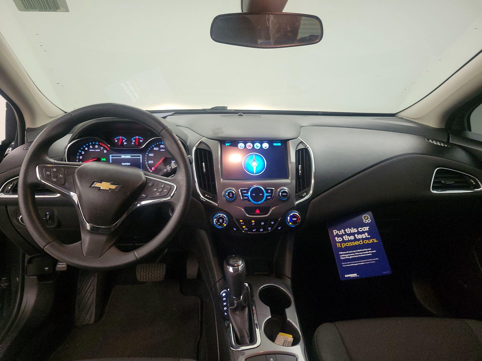 Thumbnail: 2017 Chevrolet Cruze - 8