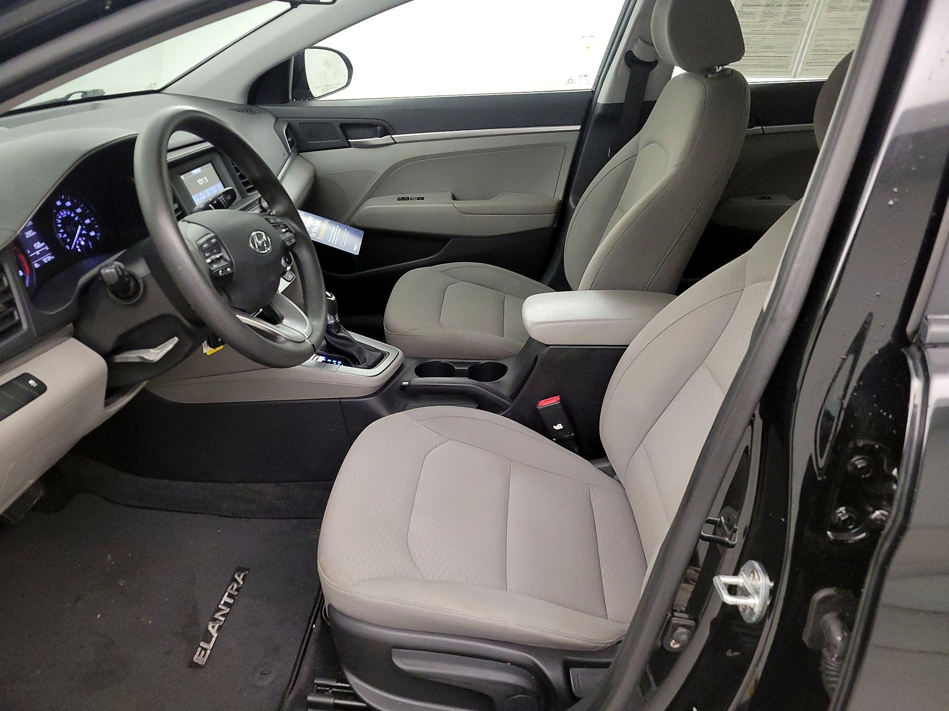 Thumbnail: 2019 Hyundai Elantra - 11