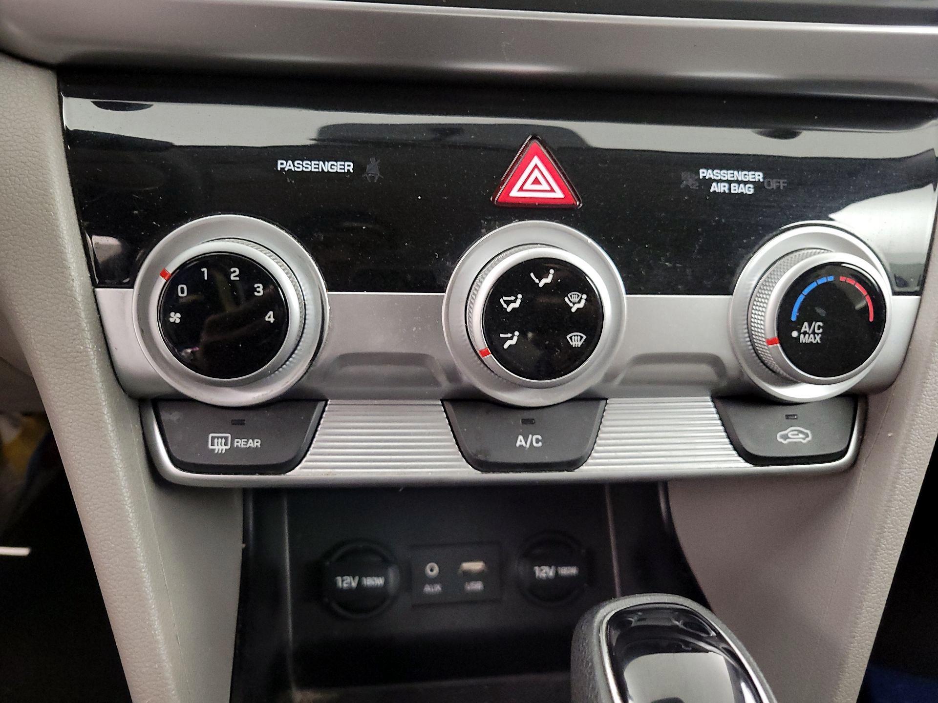 Thumbnail: 2019 Hyundai Elantra - 16