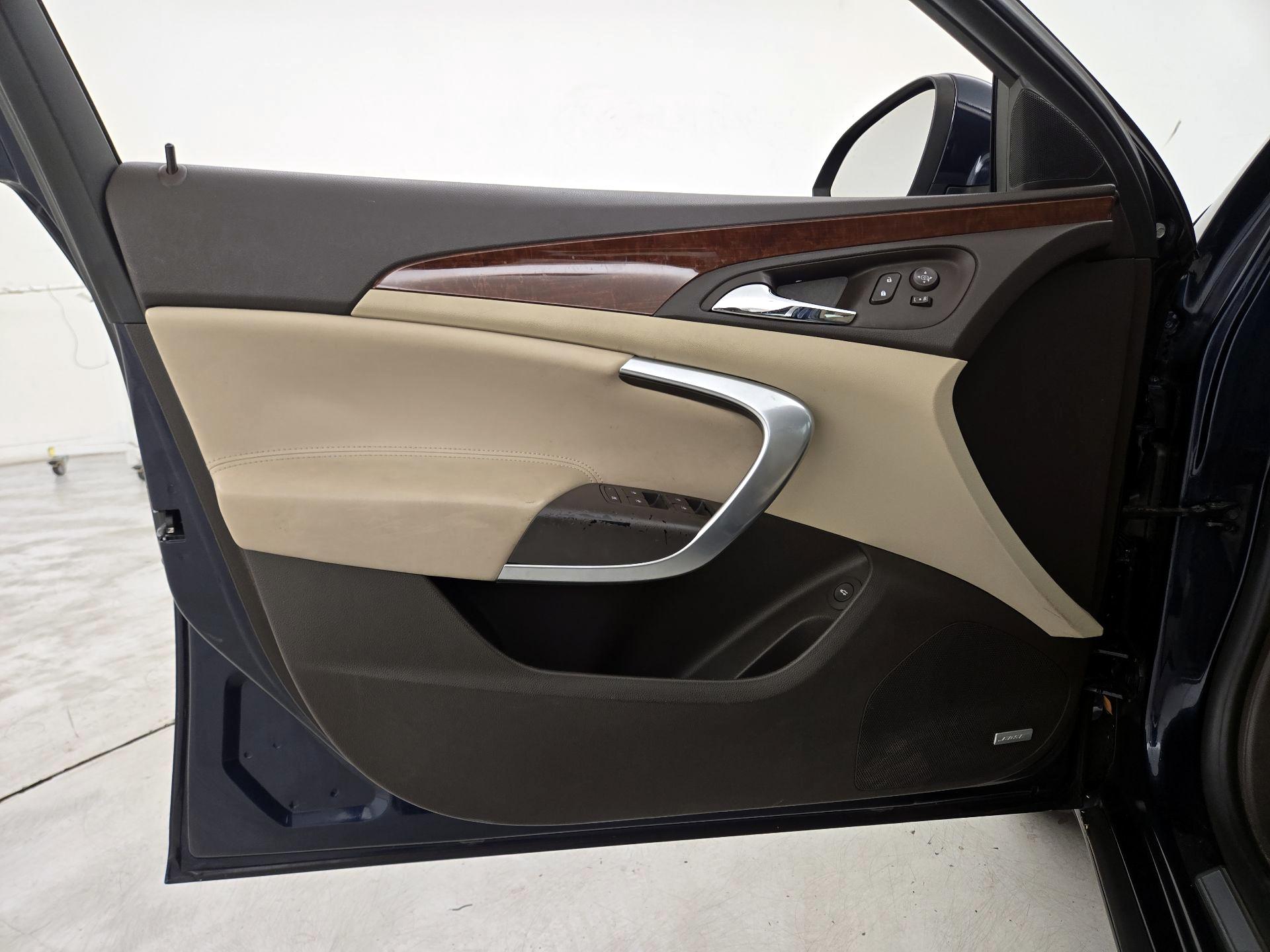 Thumbnail: 2017 Buick Regal - 12
