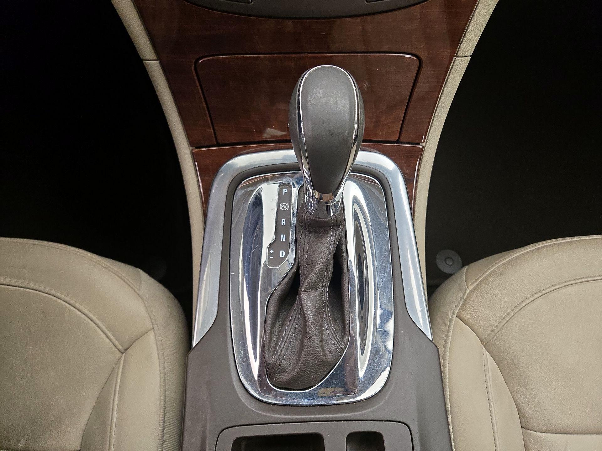 Thumbnail: 2017 Buick Regal - 18