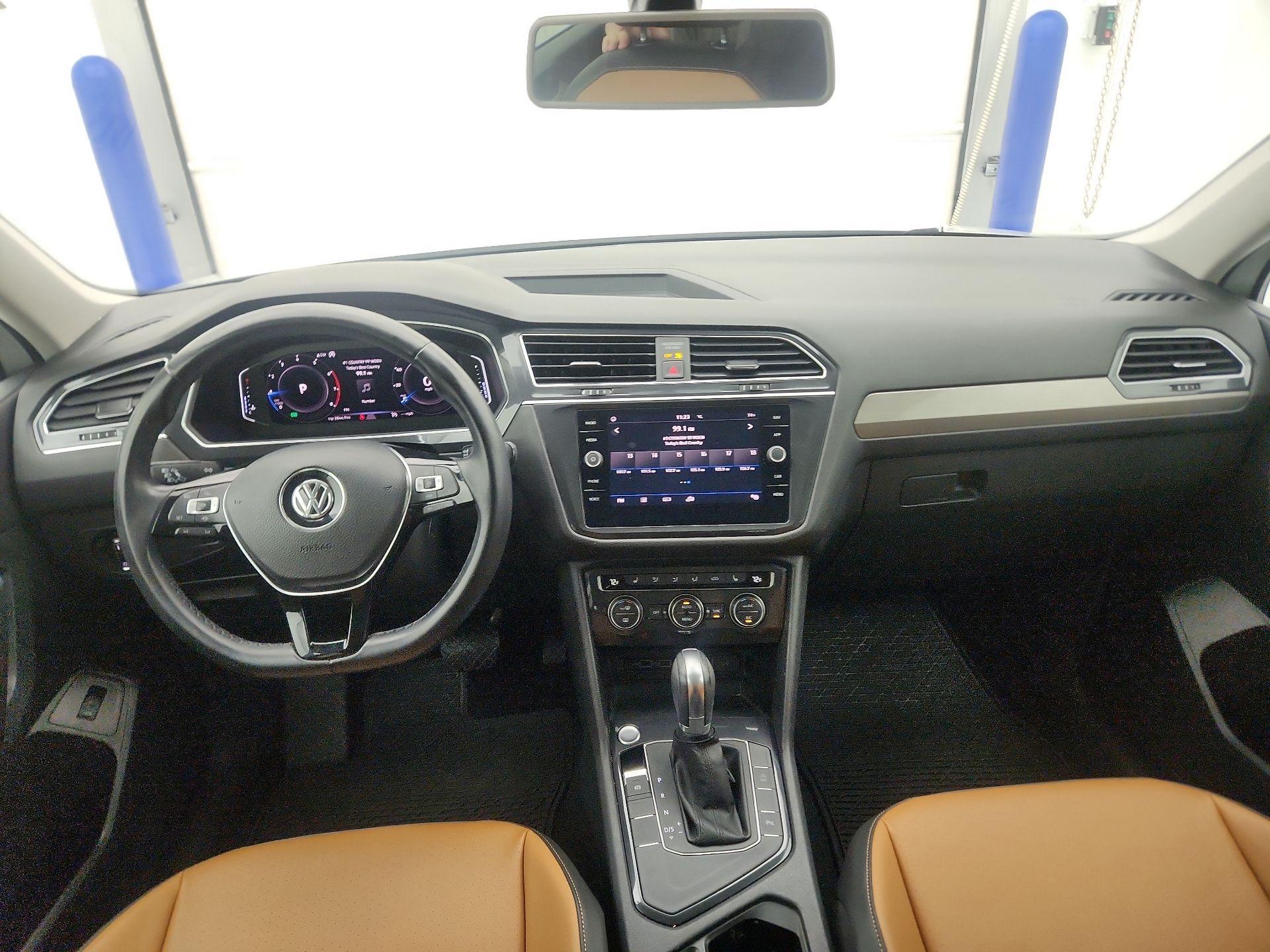 Thumbnail: 2019 Volkswagen Tiguan - 9