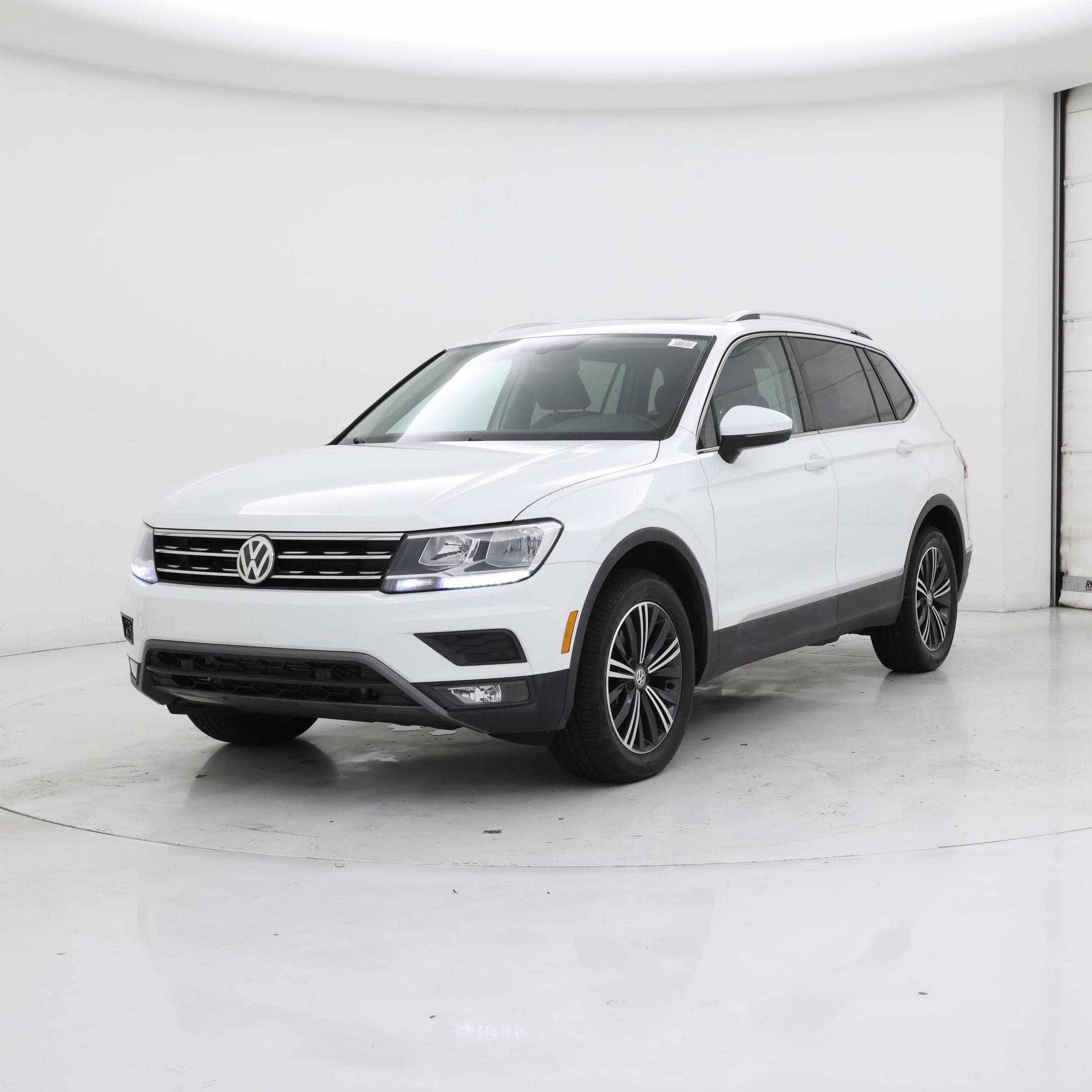 Thumbnail: 2019 Volkswagen Tiguan - 4