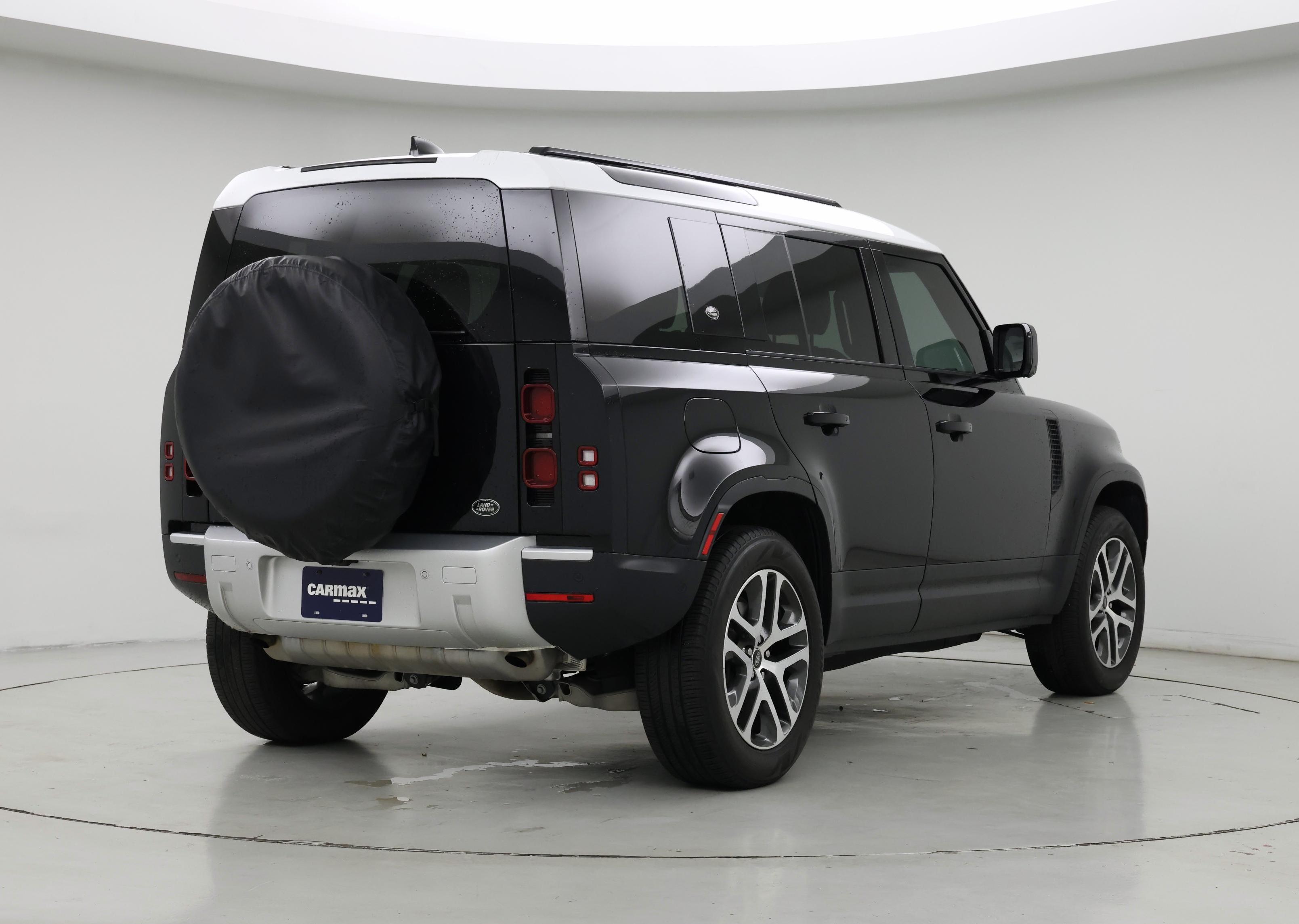 Thumbnail: 2023 Land Rover Defender - 8