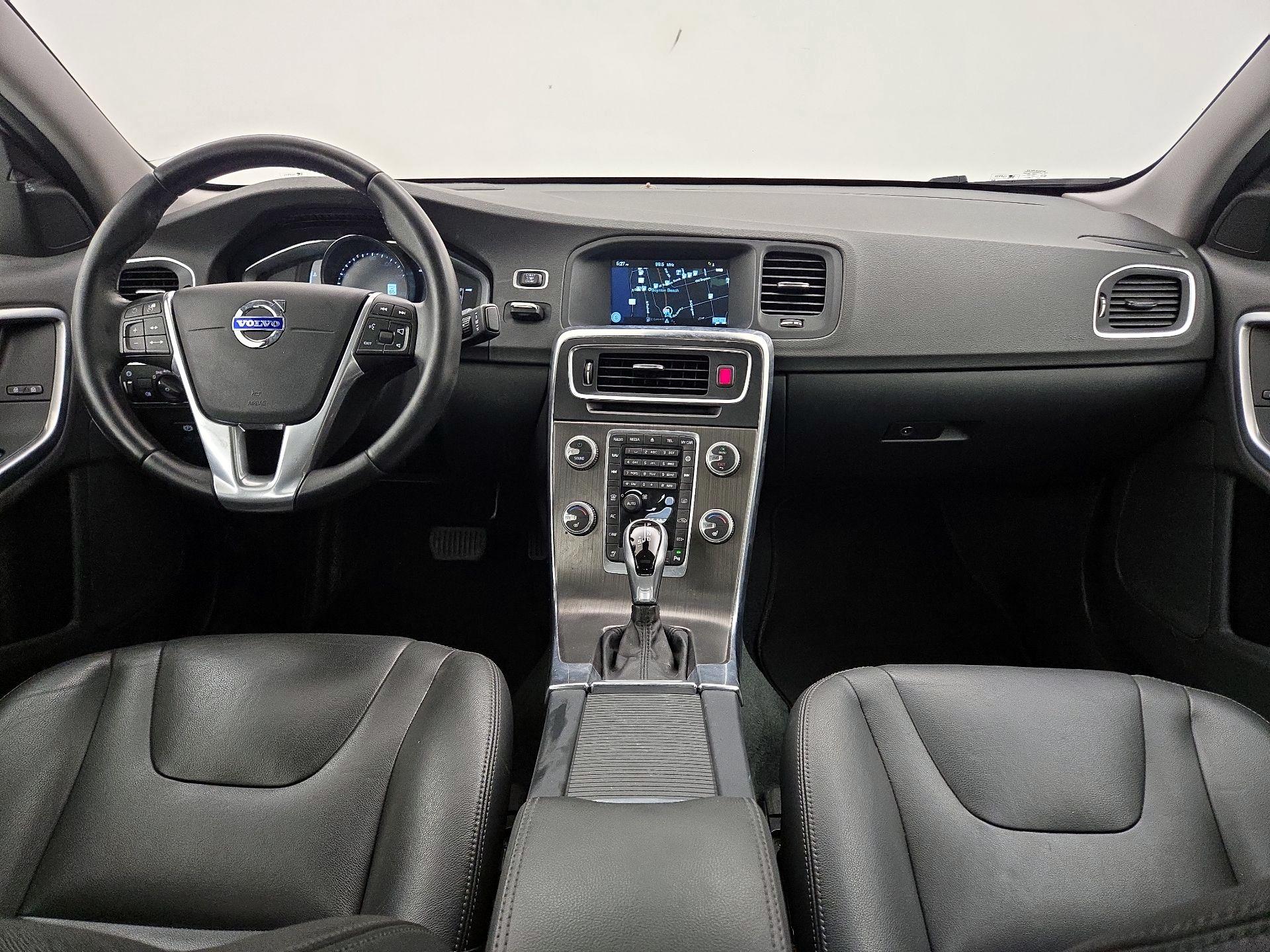 Thumbnail: 2015 Volvo S60 - 9