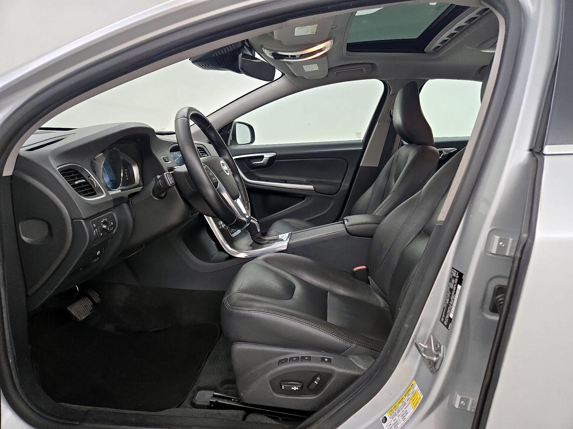 Thumbnail: 2015 Volvo S60 - 11